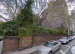 Webster Apartments rear yard (Credit - Google)